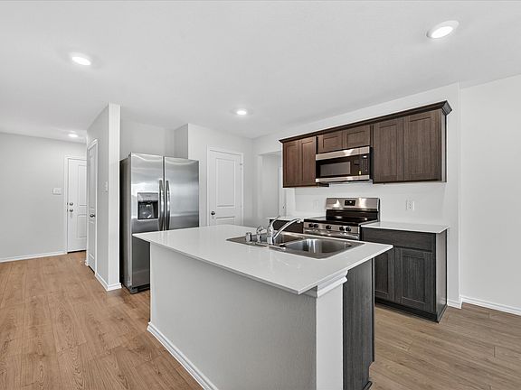 4th image of 1144 Northfield Dr