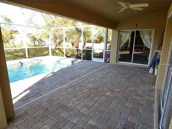 4th image of 2374 Starview Ave
