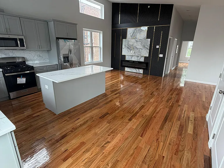 181 Munn Ave #4 — Photo 2