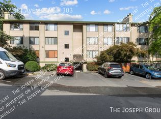 9512 1st Ave NE APT 303, Seattle, WA 98115