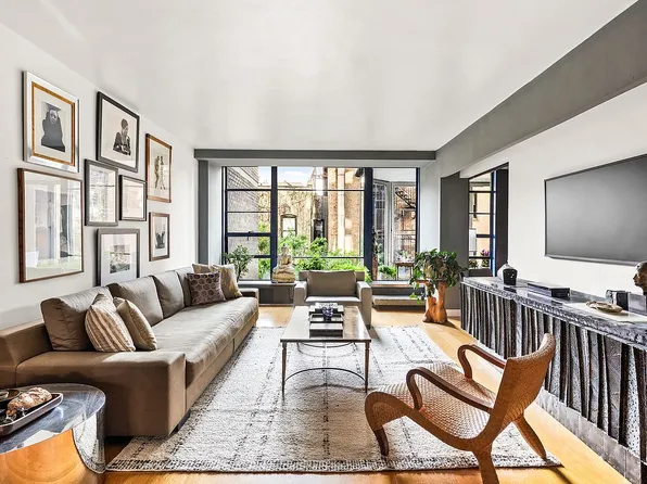37 W 12th St APT 6G, New York, NY 10011