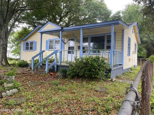 1309 Bay Street, Morehead City, NC 28557