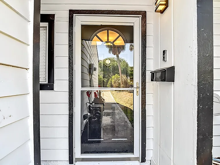 8733 Bay Pointe Dr — Photo 6