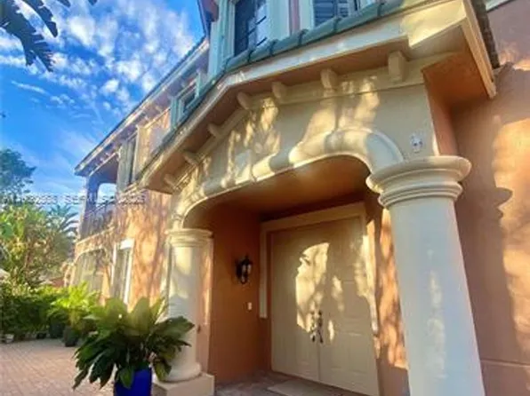 2816 Kinsington Cir #Townhouse 28-1, Fort Lauderdale, FL 33332