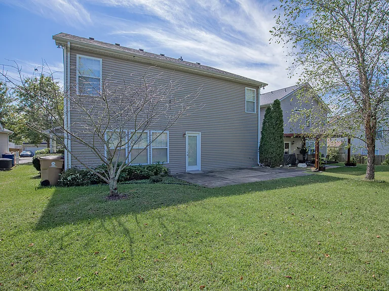 156 Ivy Hill Ln — Photo 5