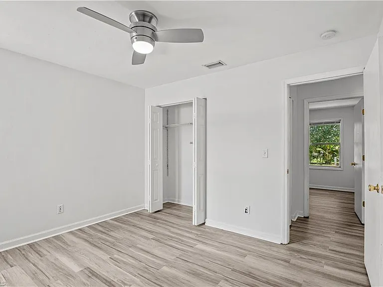 612 Santa Barbara Blvd — Photo 29