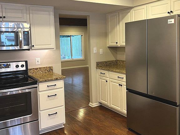 3rd image of 2312 Glade Bank Way