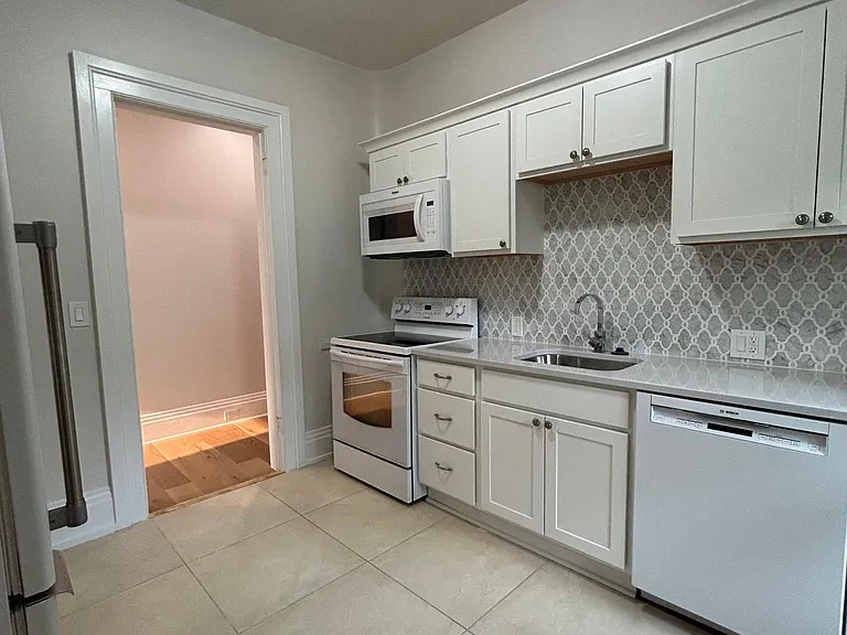 146 Maple Ave — Photo 11