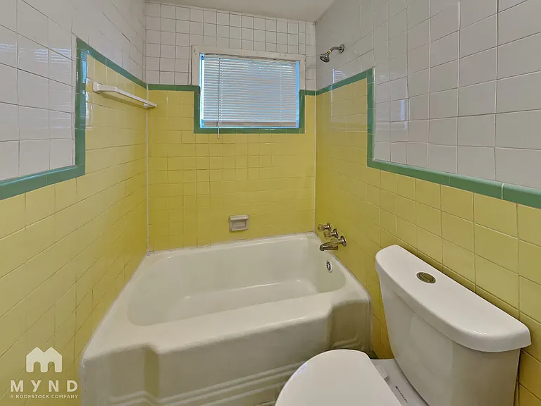 730 Hill St #D — Photo 9
