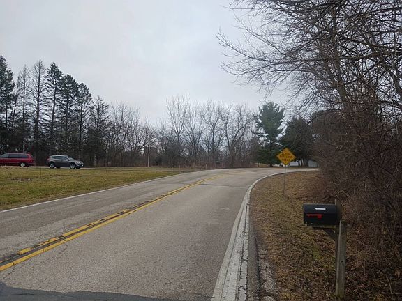 5th image of 3085 S Wehr Rd