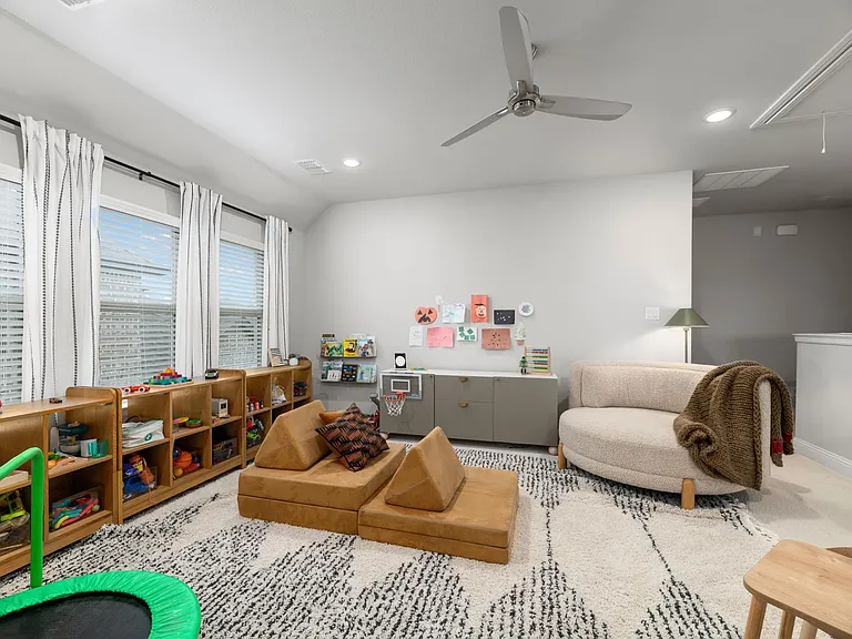 2262 Poppyvine Rd — Photo 31
