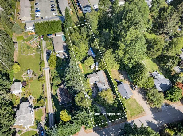 1655 15th St, Courtenay, BC V9N 2C3