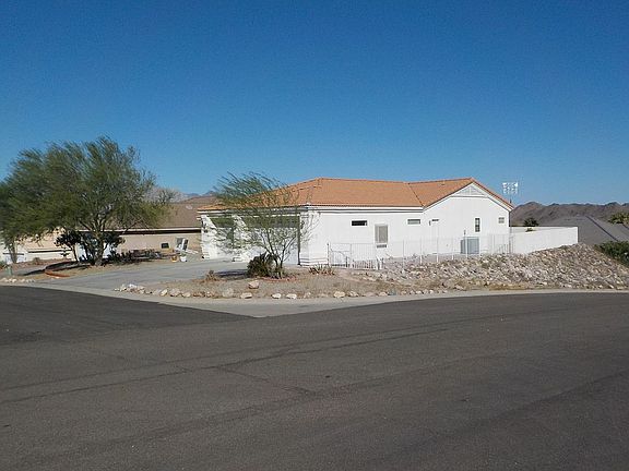 2nd image of 3481 Sunlamp Dr