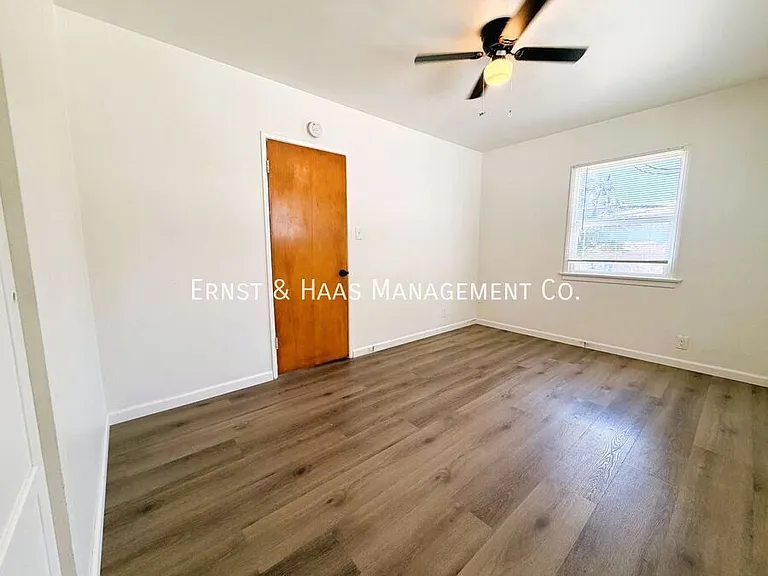 12911 Whitewood Ave — Photo 15