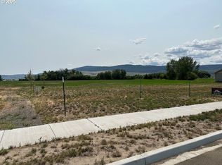 10505 Jeff Ln, La Grande, OR 97850