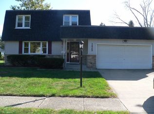 1425 S Swift St, Hobart, IN 46342