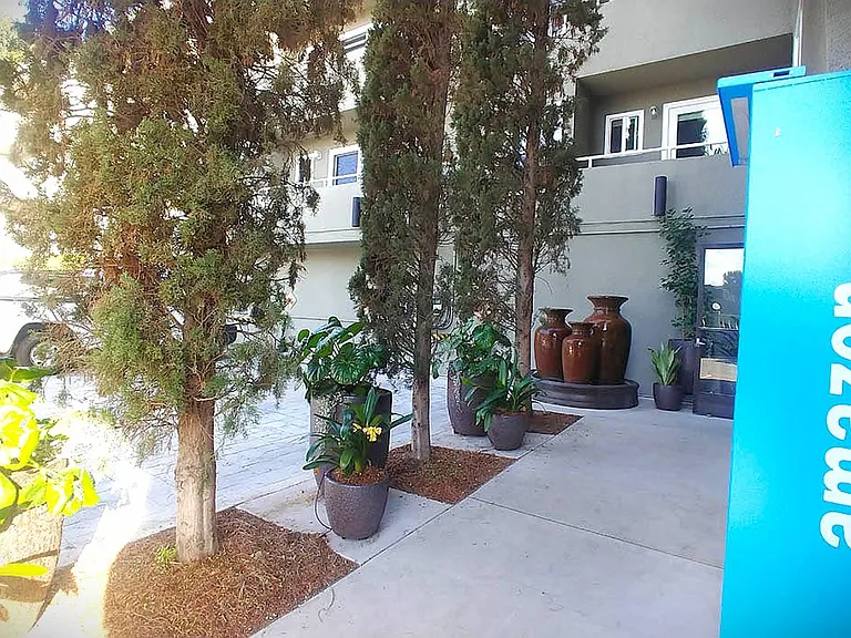Carmel Heights Apts — Photo 5