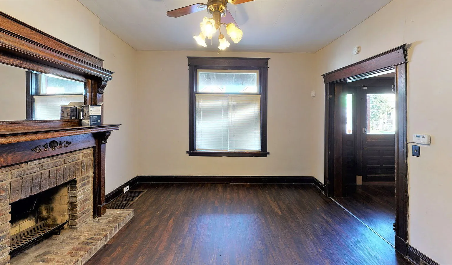 5 bed, 2.0 bath, $3,995 — Photo 4