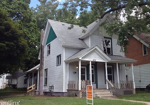 1st image of 435 Dickinson St SE