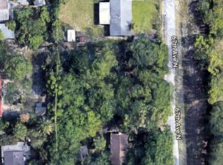 427 67th Ter N, West Palm Beach, FL 33413
