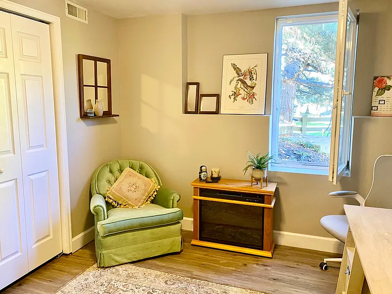 2nd Bedroom / Office