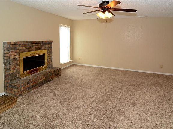 5th image of 1801 Dundee Dr