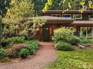 27407 94th Ave SW, Vashon, WA 98070