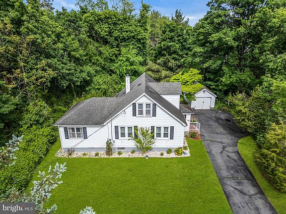 3rd image of 26 Lincoln Ave