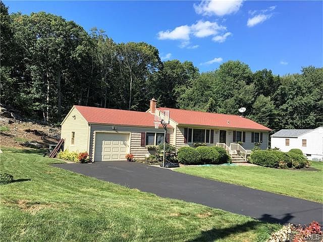 2nd image of 110 Brooklawn Dr