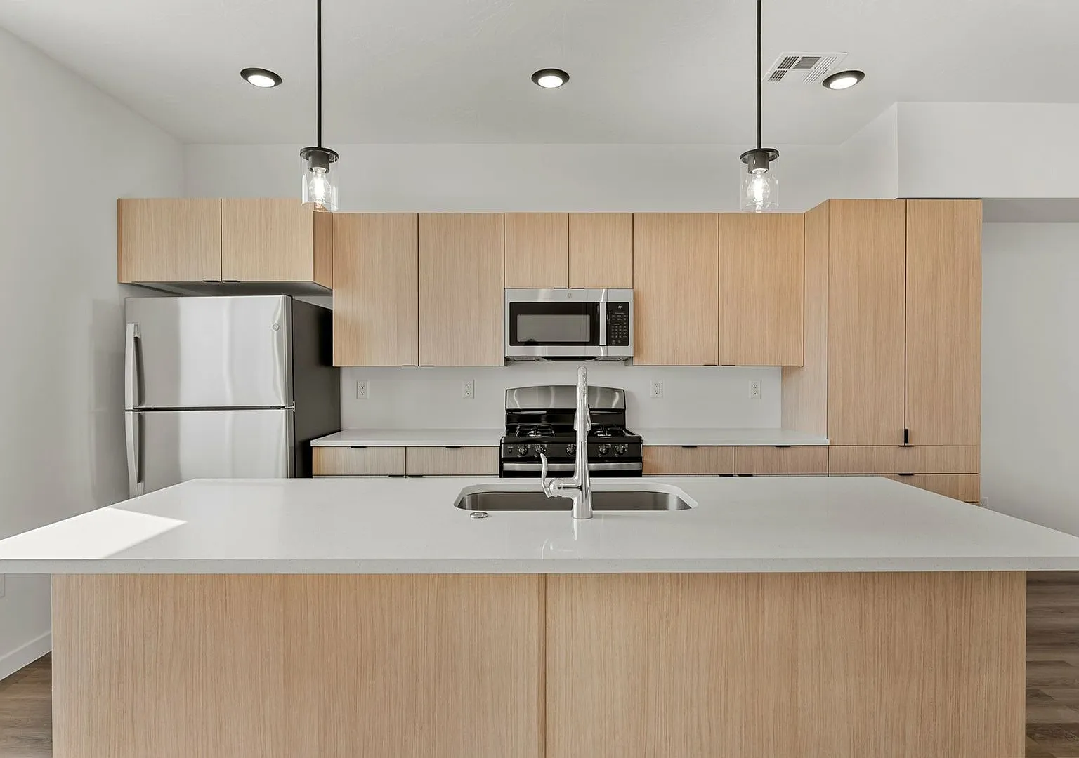 Coal Creek Townhomes — Photo 2