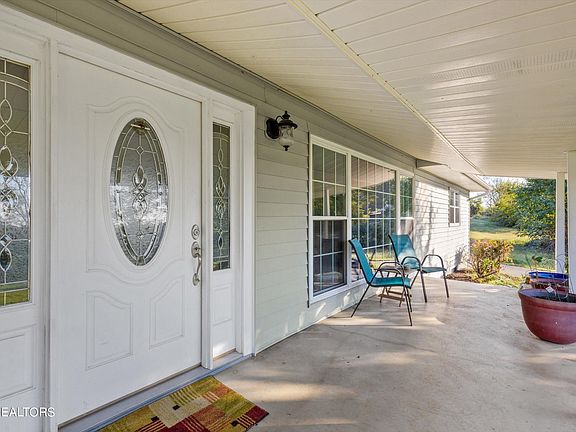 3rd image of 7705 2nd Ln