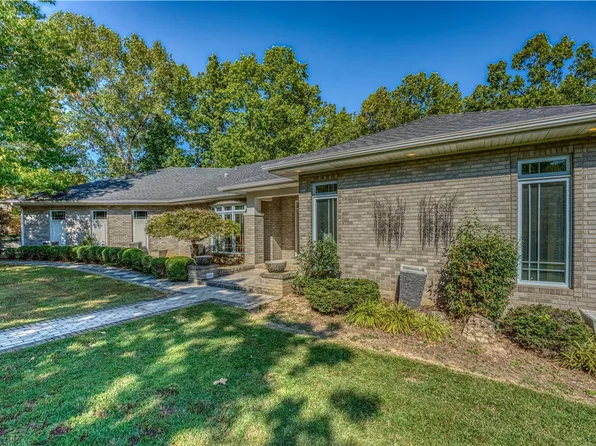 2703 Stonehedge, Harrison, AR 72601