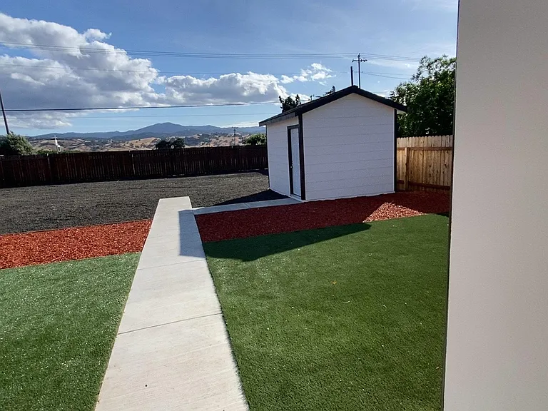 9672 Monterey Hwy — Photo 3