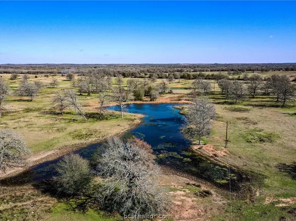 5138 Sparrow Ln, Normangee, TX 77871