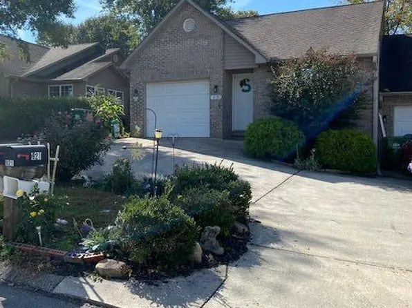 919 Mercer Dr, Maryville, TN 37801