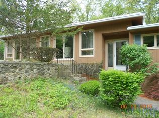 650 Hawthorne Ave, Derby, CT 06418