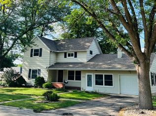 104 4th Ave NW, Pocahontas, IA 50574