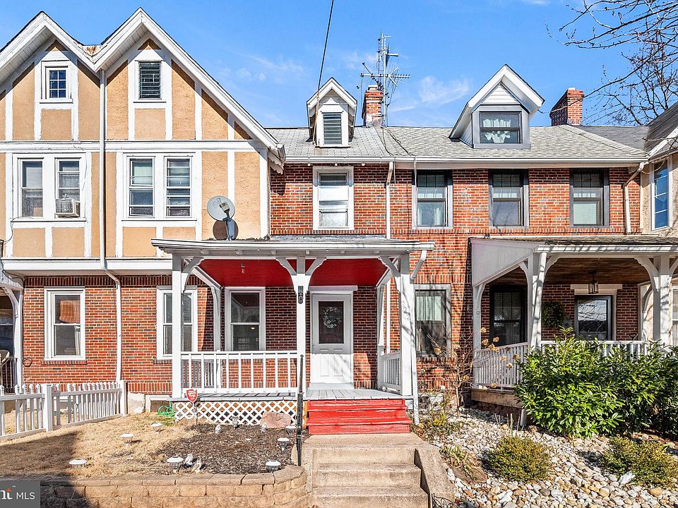 1st image of 223 Nassau Pl