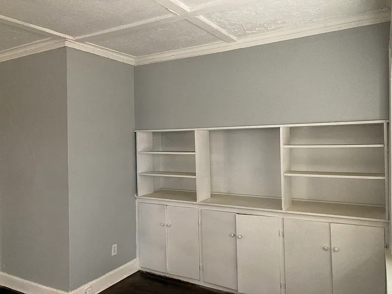 6638 Wabash Ave — Photo 16