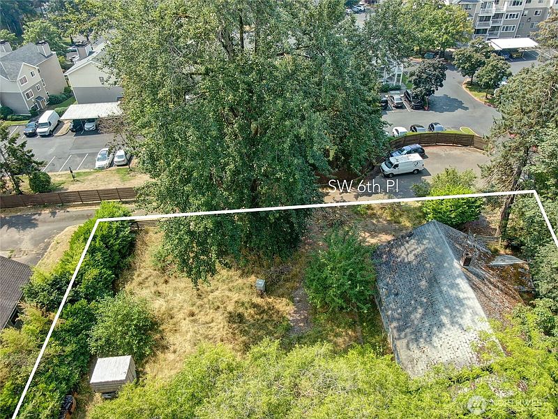 5th image of 701 SW Sunset BLVD