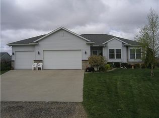 168 Free Bird Ct, Palo, IA