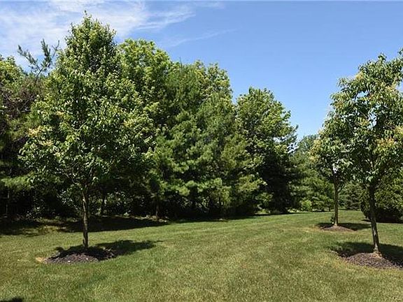 4th image of 872 Nittany Ct
