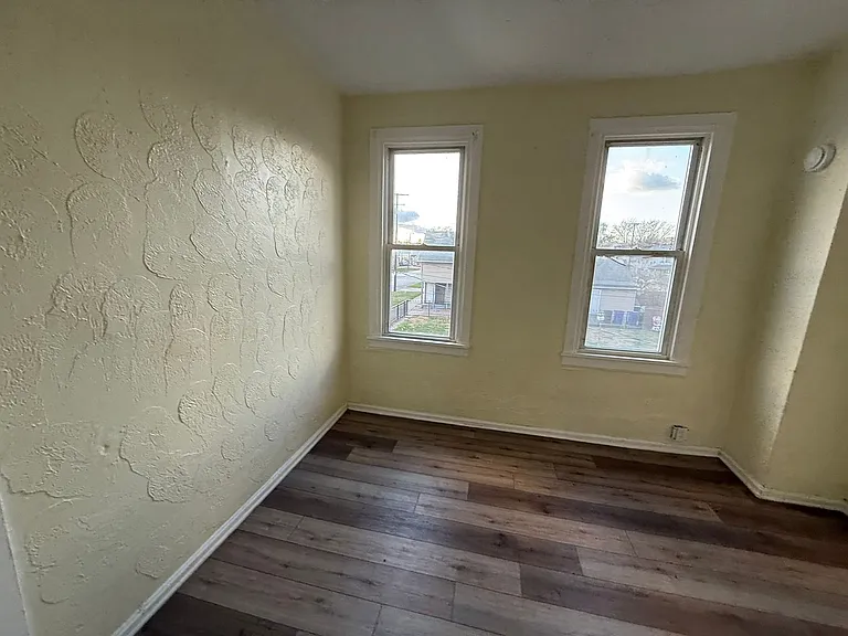 3404 Walton Ave — Photo 13