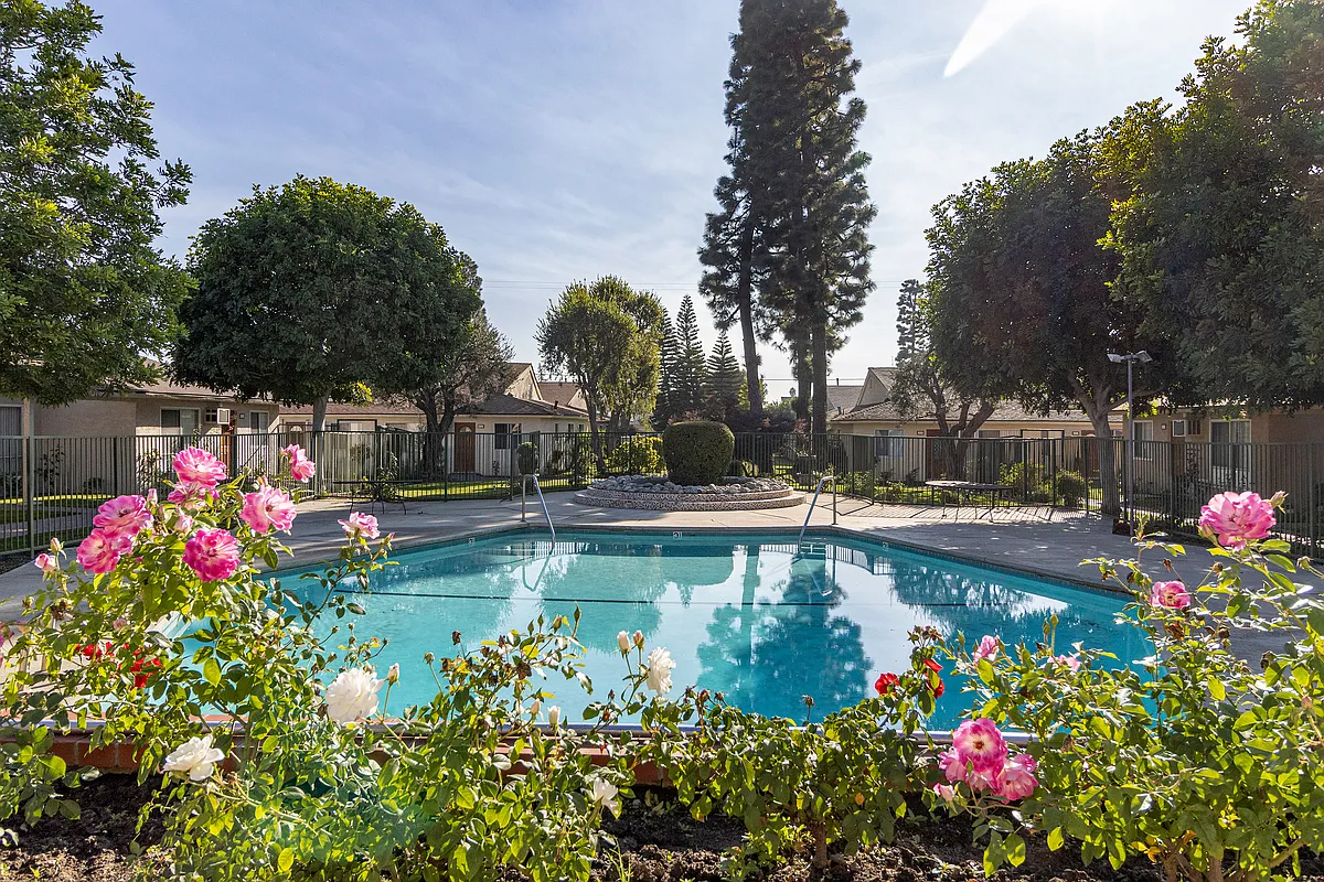 Building Photo - Baldwin Park Apartments
