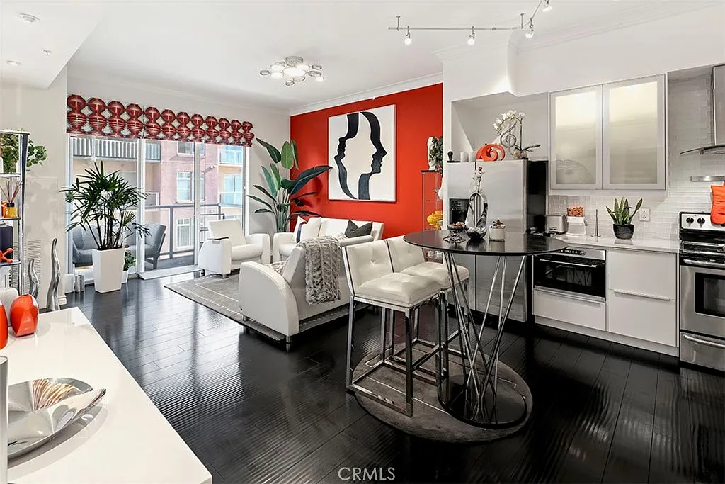 1 bed, 680 sqft, $3,500 — Photo 2