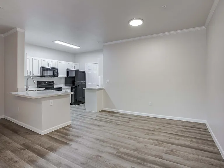 IMT Riverview — Photo 20