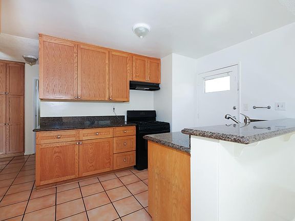 5th image of 9713 Cedar St APT 2