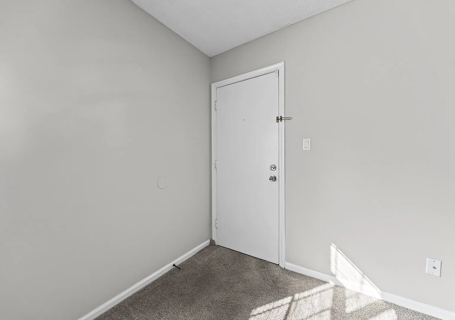 Super cute 1-bed, 1-bath condo unit in Hunting Ridge of Charlotte! — Photo 4