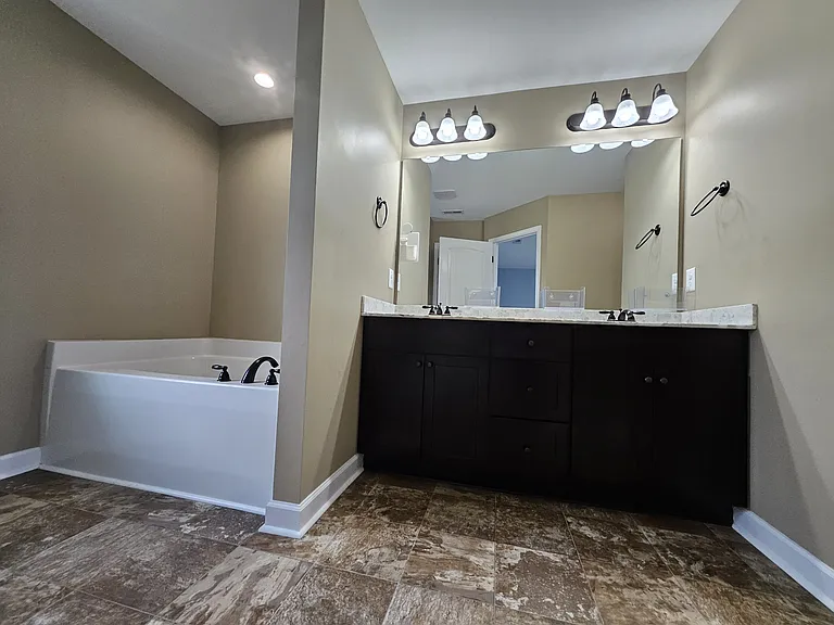 303 Weeping Willow Dr — Photo 15