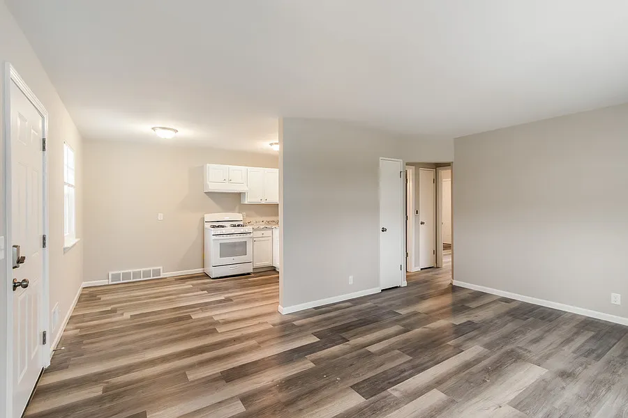 2 bed, 750 sqft, $950 — Photo 2